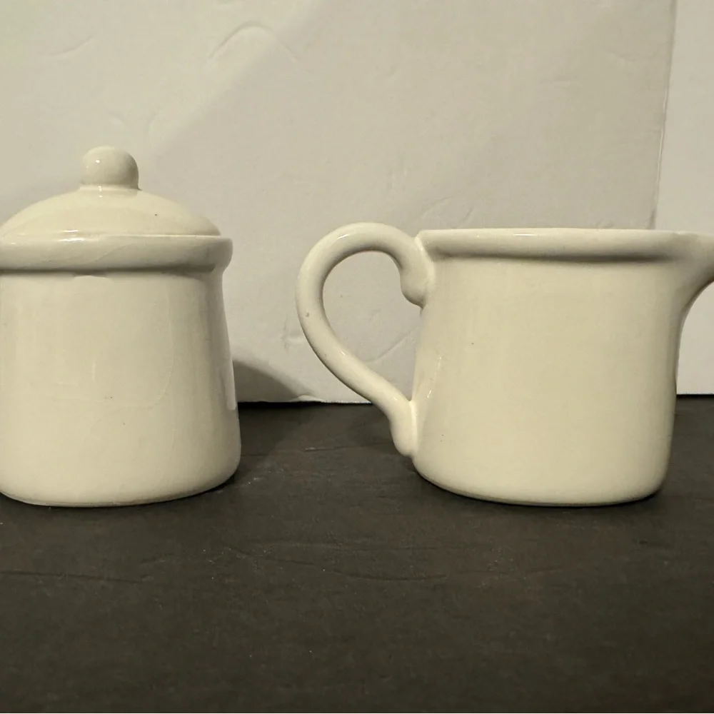 Vintage Blue Bonnet Geese Sugar and Creamer Set.